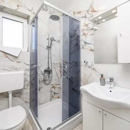 Apartmán Beachfront Providenca With Free Parking Makarská