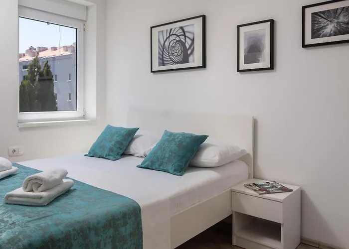 Beachfront Providenca With Free Parking Apartmán