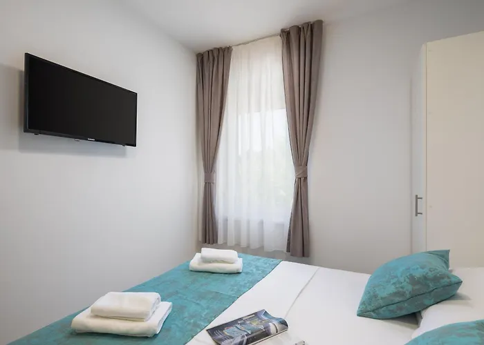 Beachfront Providenca With Free Parking * Makarská