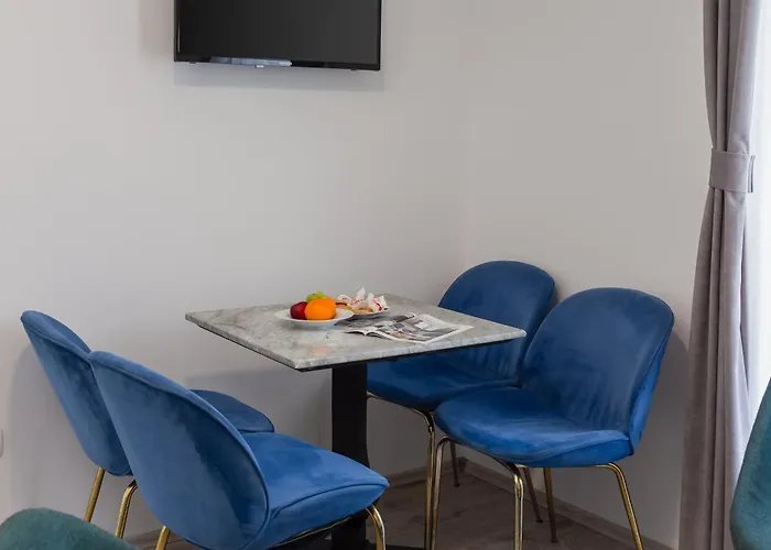 Beachfront Providenca With Free Parking