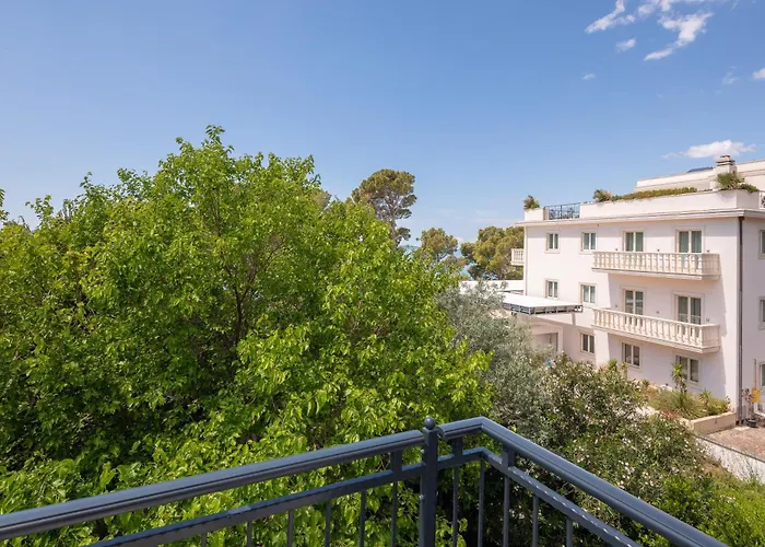 Beachfront Providenca With Free Parking Apartmán *