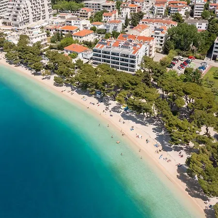 Beachfront Providenca With Free Parking Makarska