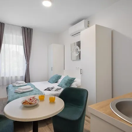 Beachfront Providenca With Free Parking *