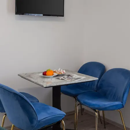 Beachfront Providenca With Free Parking