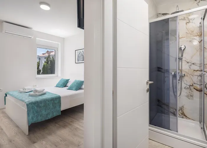 Beachfront Providenca With Free Parking Daire