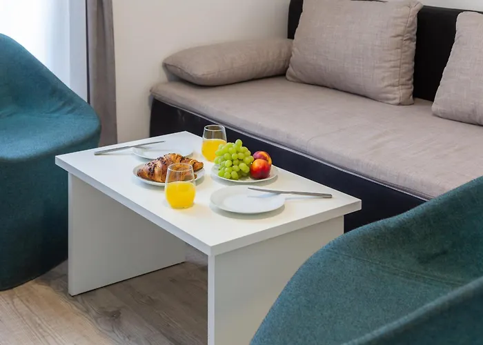 Beachfront Providenca With Free Parking Daire