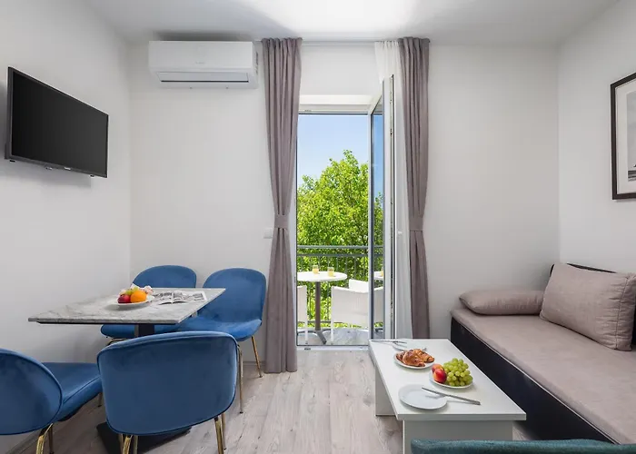 Beachfront Providenca With Free Parking Daire