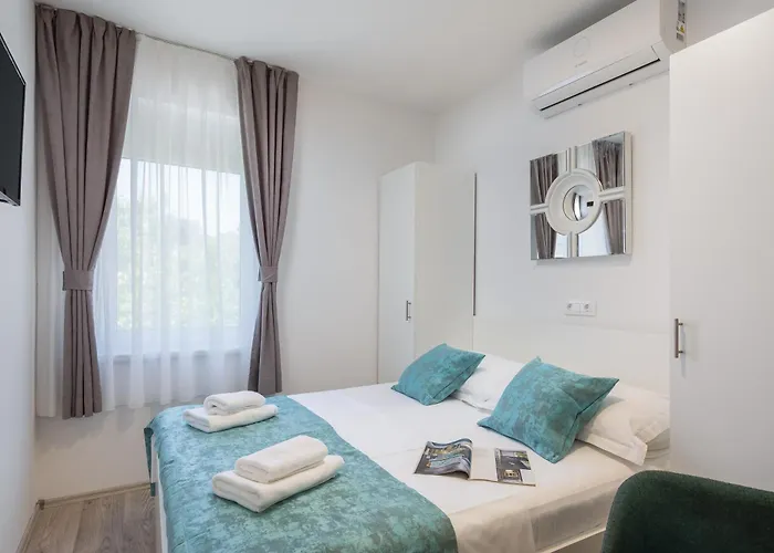 Beachfront Providenca With Free Parking Makarska