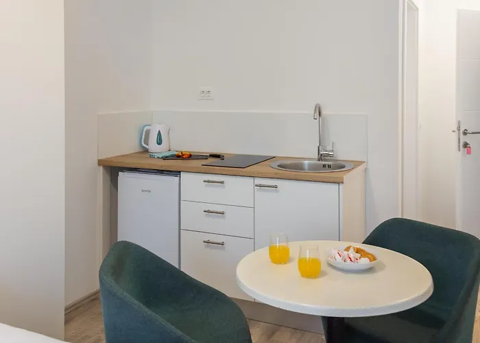 Daire Beachfront Providenca With Free Parking