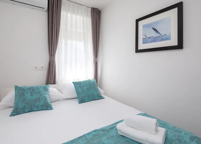 Beachfront Providenca With Free Parking