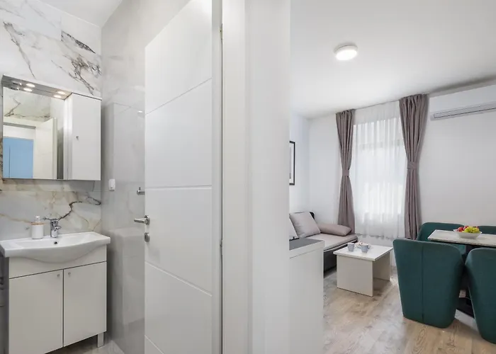 Daire Beachfront Providenca With Free Parking