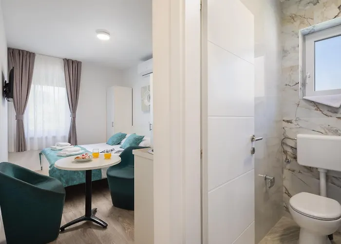 Daire Beachfront Providenca With Free Parking Makarska