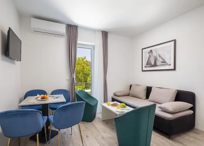 Beachfront Providenca With Free Parking *