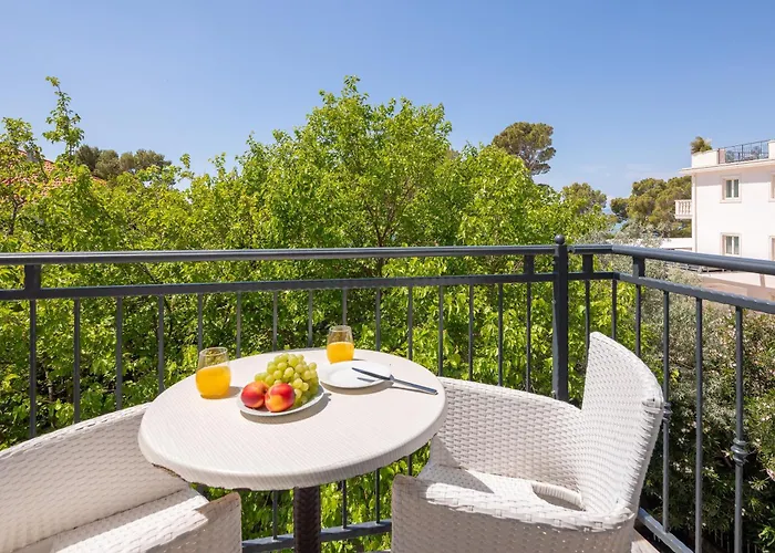 Beachfront Providenca With Free Parking Makarska