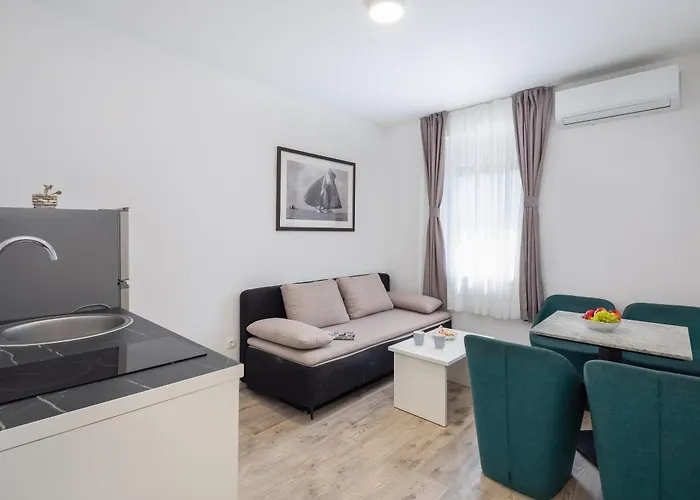 Beachfront Providenca With Free Parking *