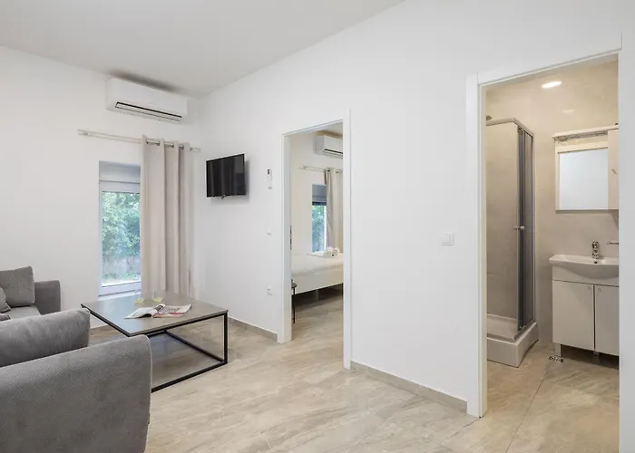 Daire Beachfront Providenca With Free Parking