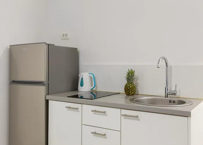 Beachfront Providenca With Free Parking Daire