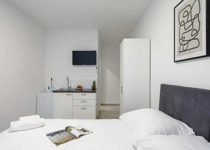 Beachfront Providenca With Free Parking Daire *