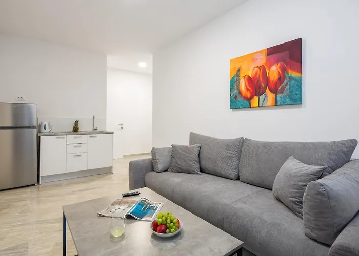 Beachfront Providenca With Free Parking