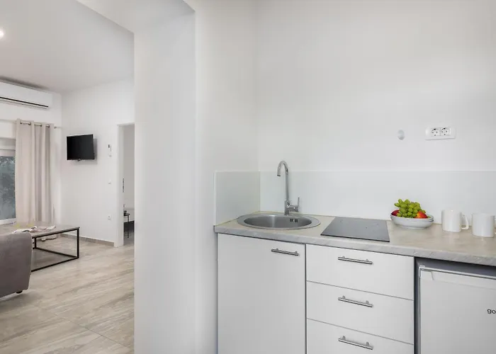 Beachfront Providenca With Free Parking Daire