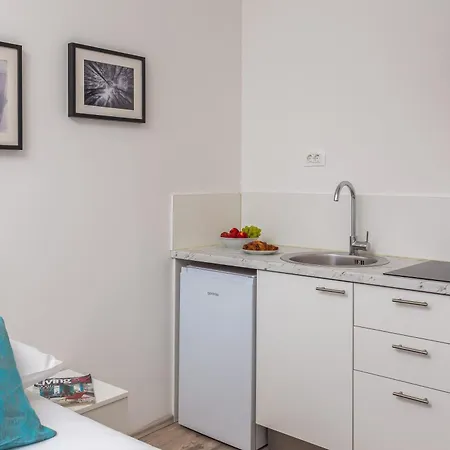 Beachfront Providenca With Free Parking *