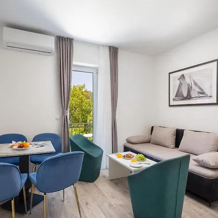 Beachfront Providenca With Free Parking *