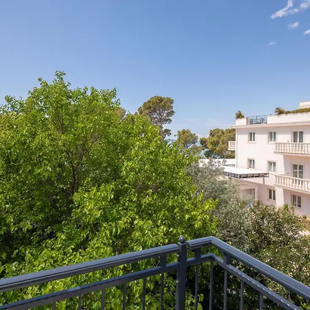 Beachfront Providenca With Free Parking דירה *