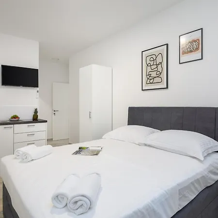 דירה Beachfront Providenca With Free Parking מאקרסקה