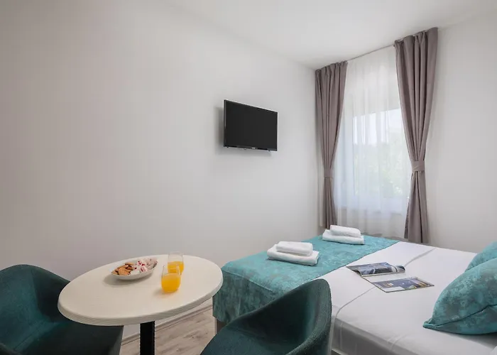 Beachfront Providenca With Free Parking *